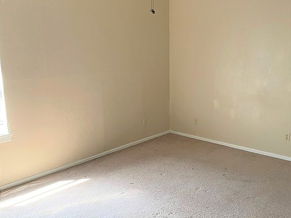 4th image of 4707D Shadylane Dr