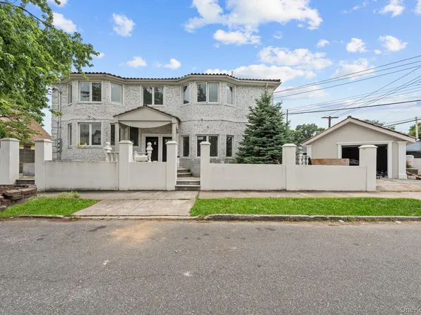 21908 138th Road, Laurelton, NY 11413