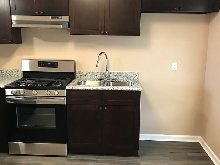 118B G St — Photo 8