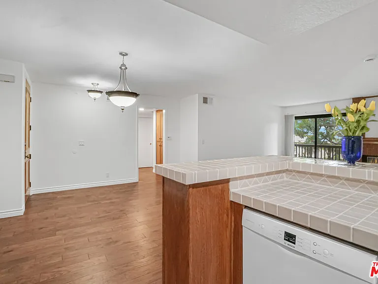 8512 Tuscany Ave #302 — Photo 12
