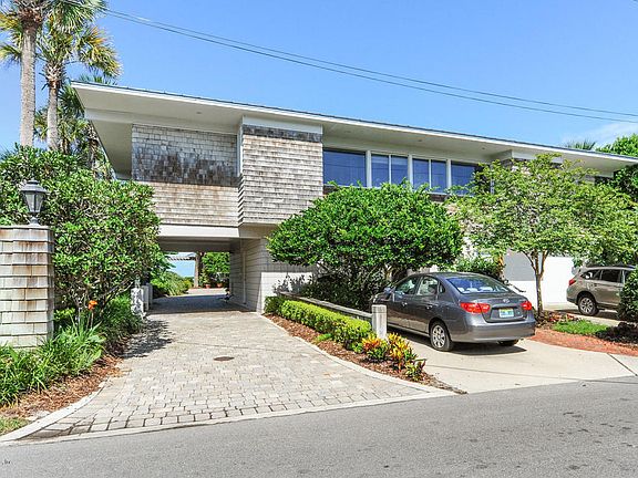 5th image of 133 Beach Ave