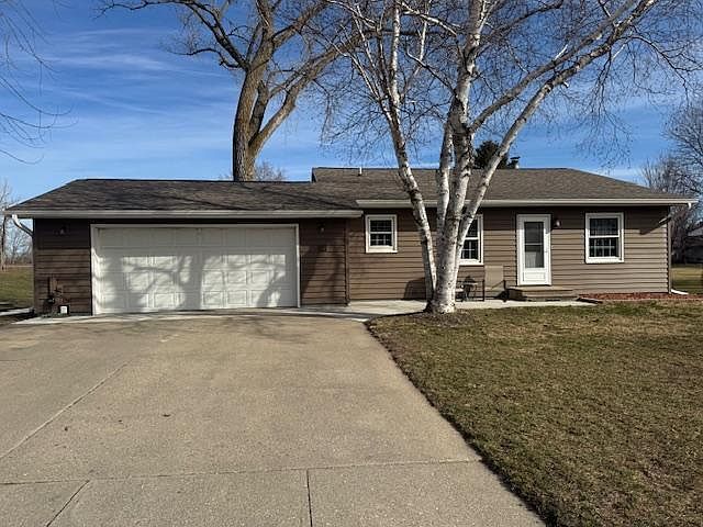 1st image of 103 E Interlaken Rd