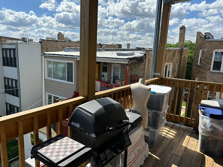 7433 N Seeley Ave #3 — Photo 3