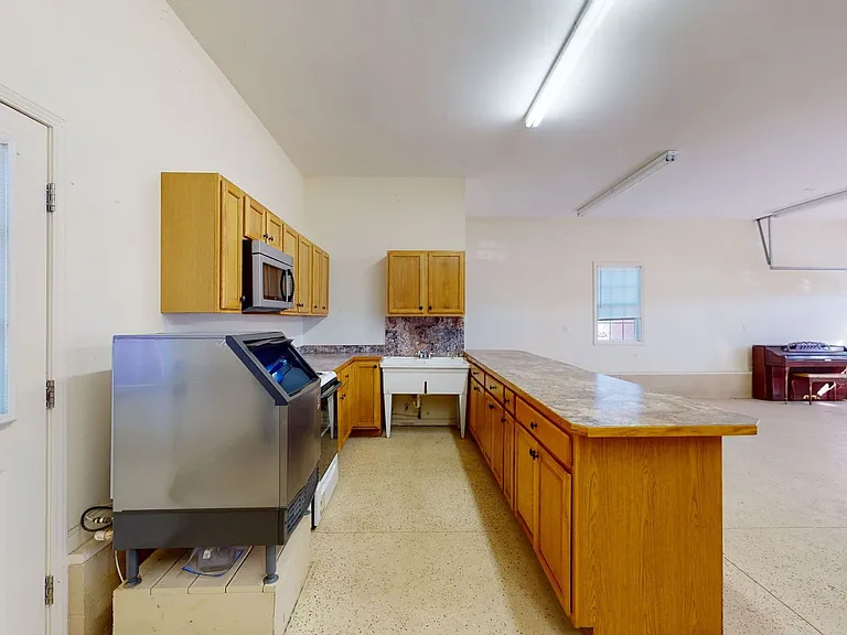 4015 Freedom Way — Photo 34