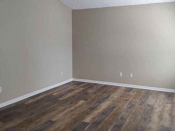 2nd image of 2409-2413 Allison St