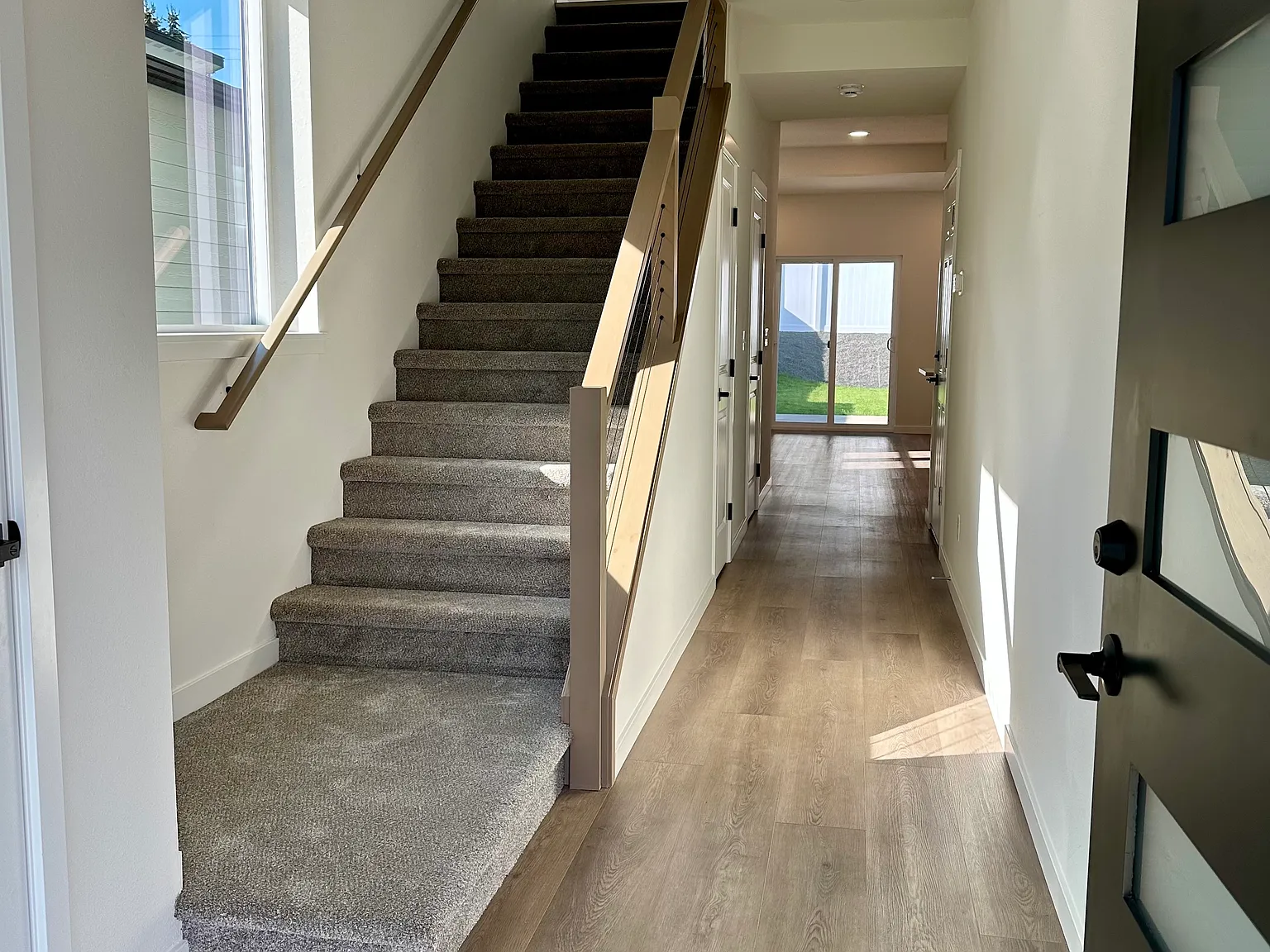3 bed, 2.5 bath, 1500 sqft, $2,450 — Photo 3