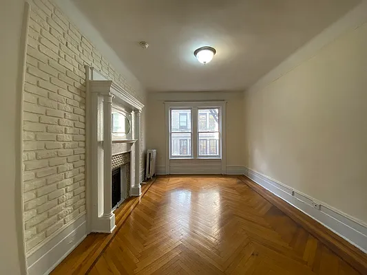 Rented by City Connections Realty | media 12