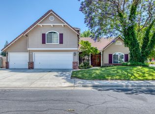 2012 Calimyrna Ave, Clovis, CA 93611