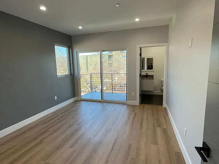 6345 Farmdale Ave #1/3 — Photo 40