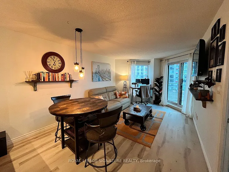 410 Queens Quay W #812 — Photo 3