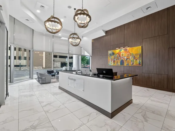 610 E Market St UNIT 2605, San Antonio, TX 78205