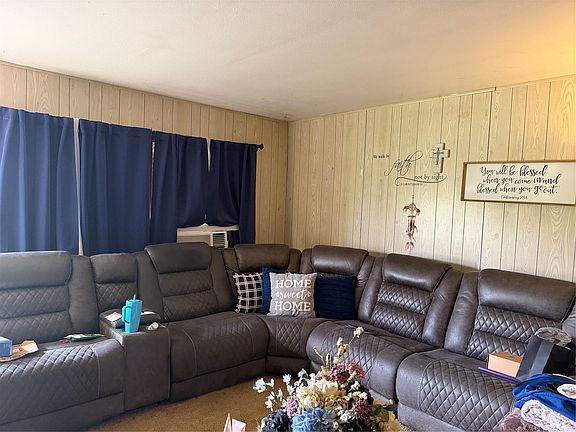 3rd image of 2029 N Avenue H