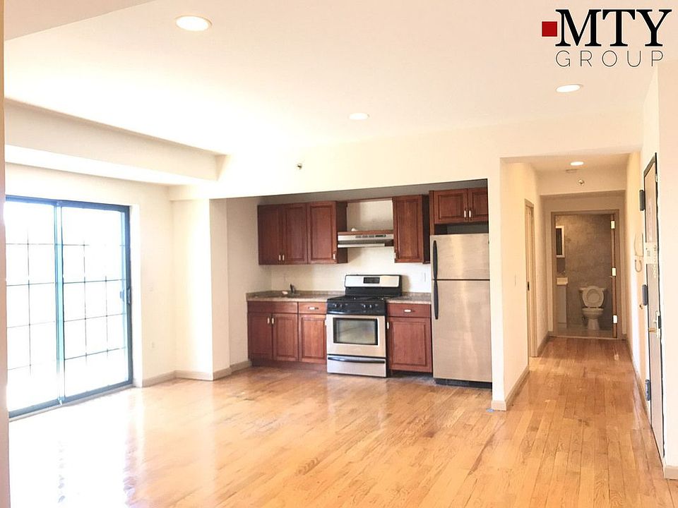 1st image of 5828 44th Ave APT 9F