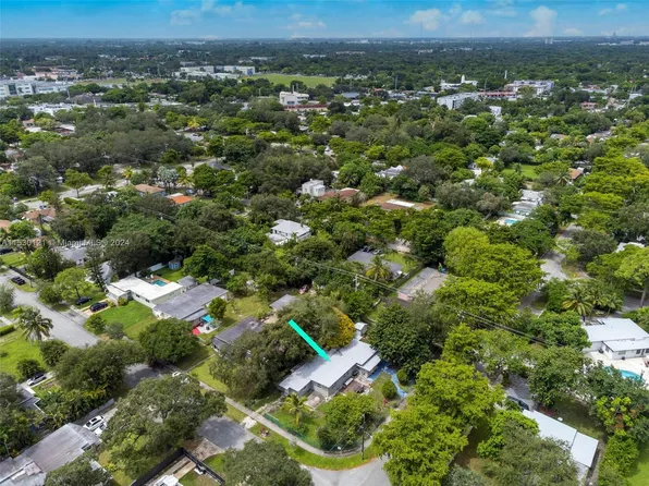 13000 NE 11th Ave, North Miami, FL 33161