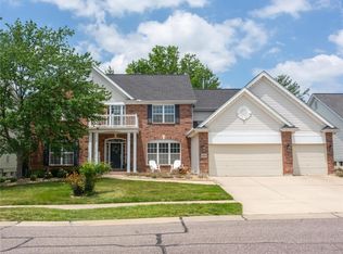 6565 Crescent View Dr, Saint Louis, MO 63129