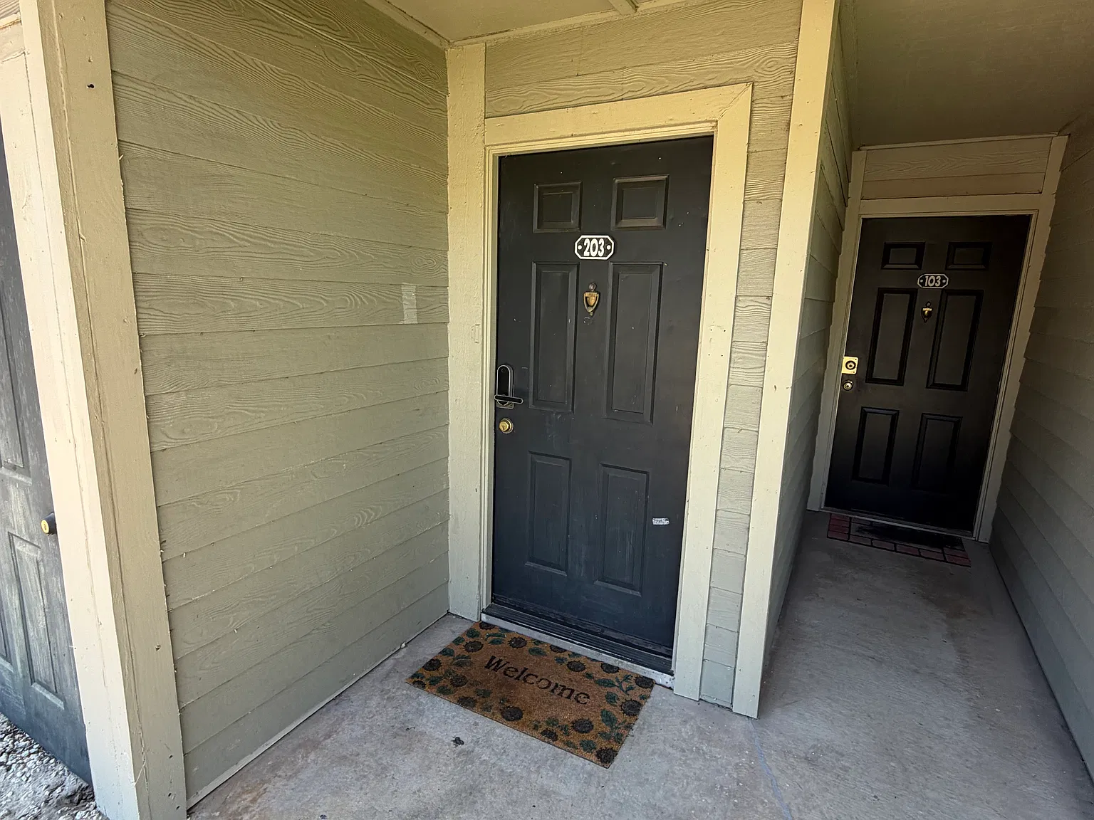1 bed, 1228 sqft, $1,475 — Photo 2