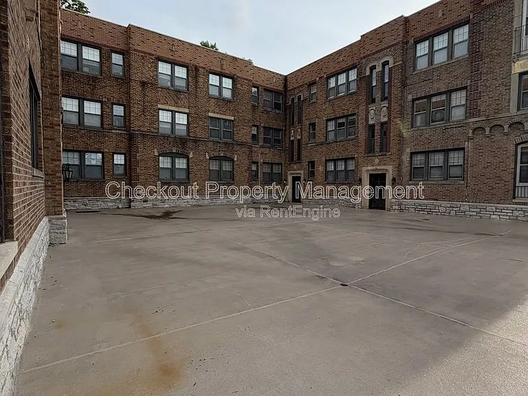 5616 Pershing Ave #64 — Photo 10