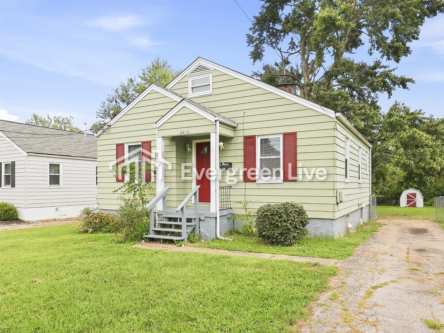 3 bed, 1.0 bath, 1099 sqft, $1,745 — Photo 2