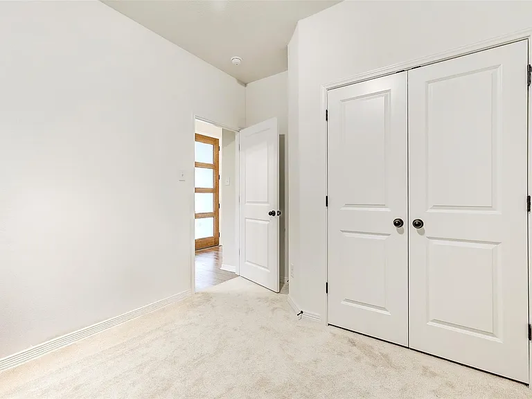 1117 Spring Gulch Ln — Photo 34