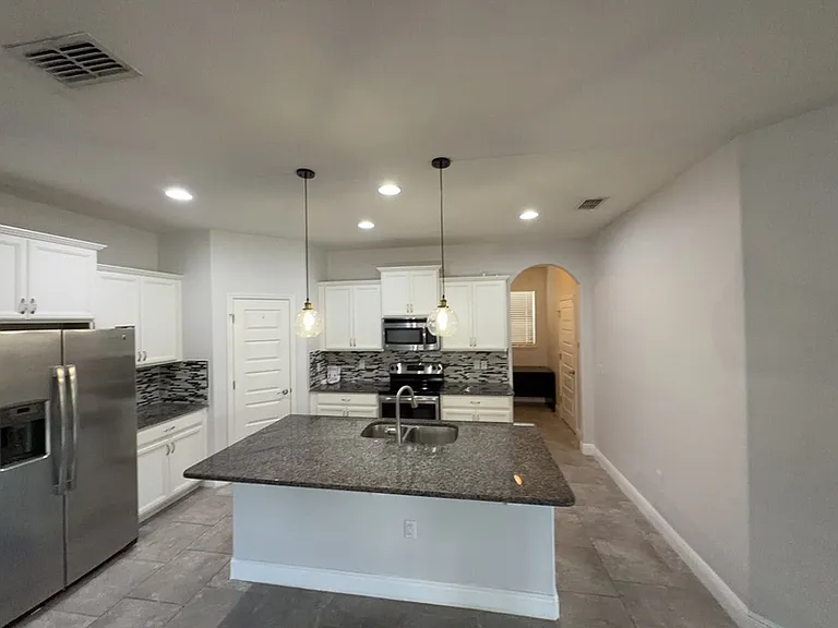 15543 Waterleigh Cove Dr — Photo 3