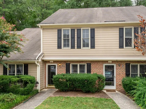 61 Crystal Oaks Ct, Durham, NC 27707