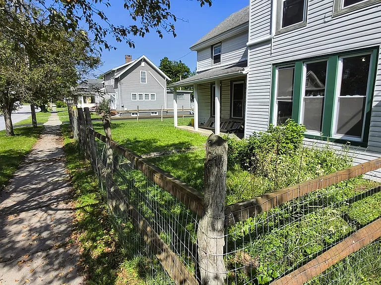 87 Temple St #1 — Photo 34