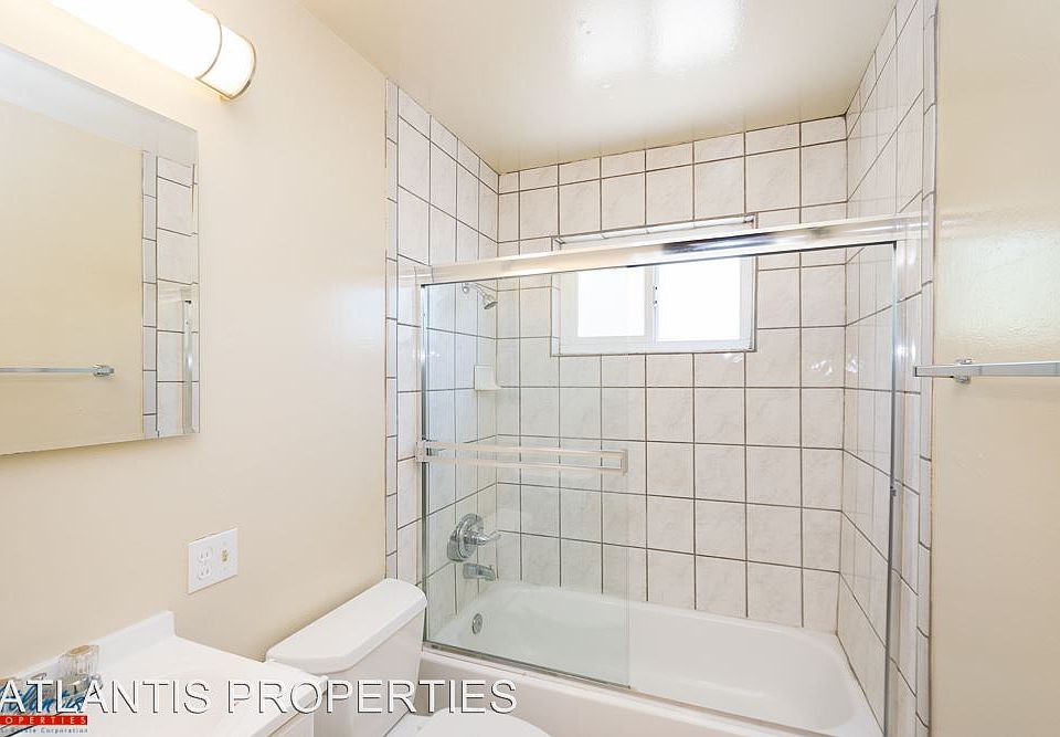 1st image of 457 S 10th St APT 09