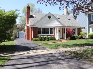 919 Harvard Ln, Wilmette, IL 60091
