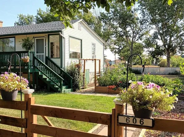 606 W 4th St, Bassano, AB T0J 0B0