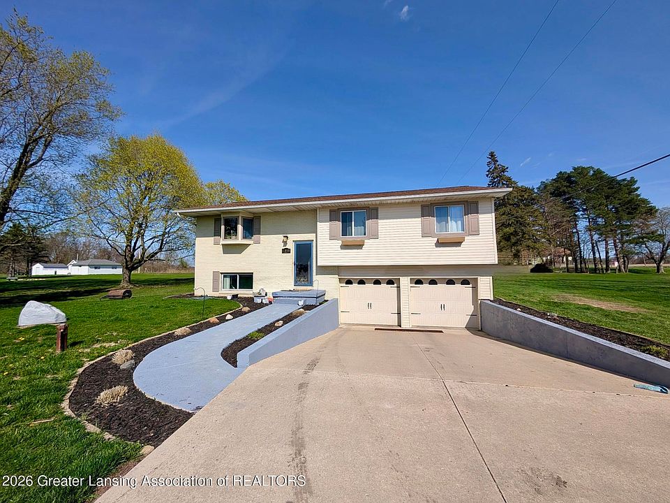 1st image of 13058 Benton Rd