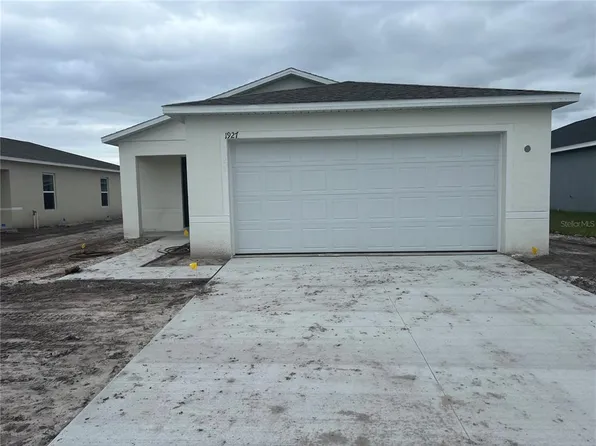 1927 Golden Beak Dr, Eagle Lake, FL 33839