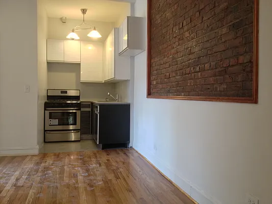 Rented by RS Bracha | media 23