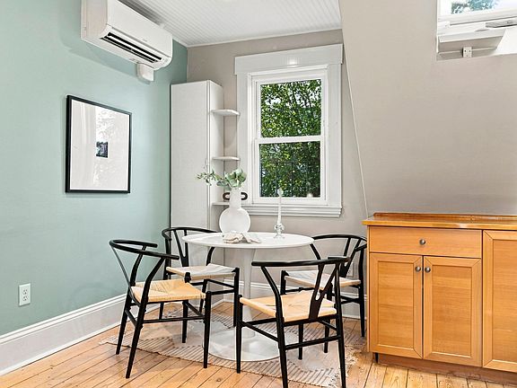 4th image of 164 Boston St #3