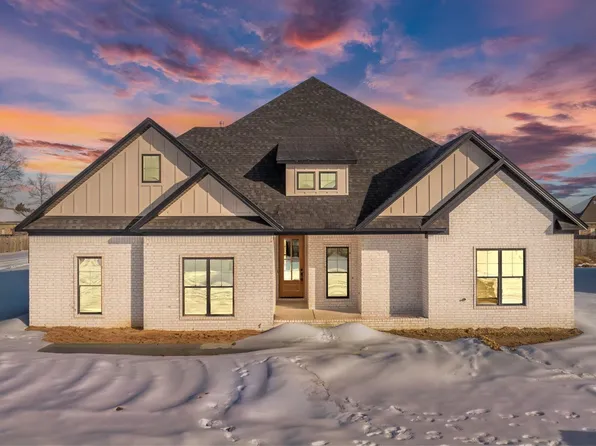 2306 Holly Hill Dr, Conway, AR 72034