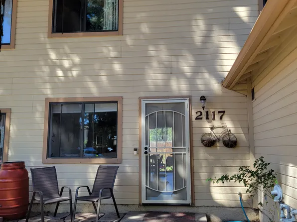 2117 E Arroyo Seco Dr, Flagstaff, AZ 86004