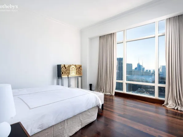 845 United Nations Plaza image 17 of 21