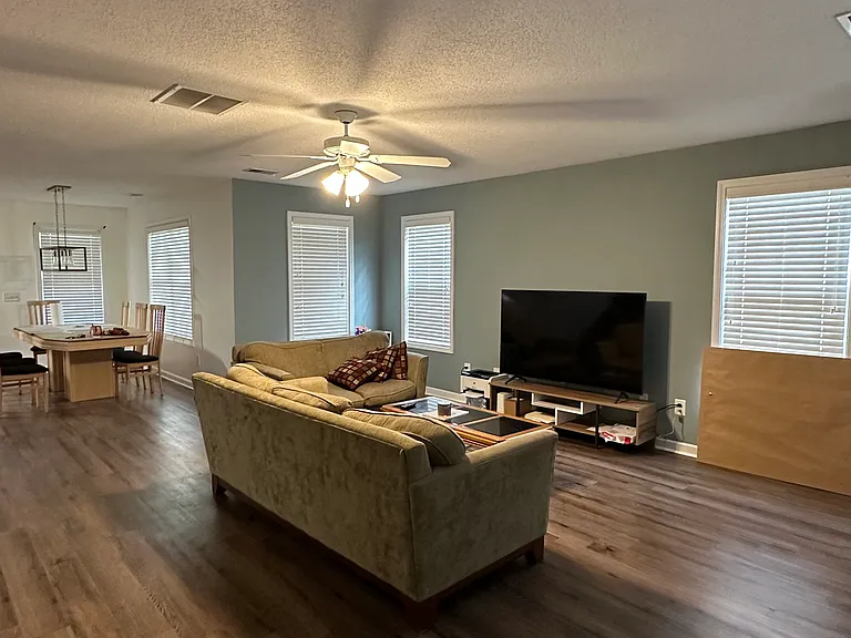 716 W Vincent Dr — Photo 6