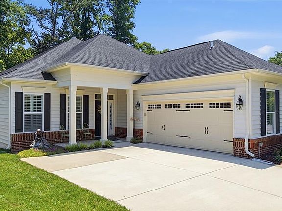 3rd image of 6408 Isabella Dr
