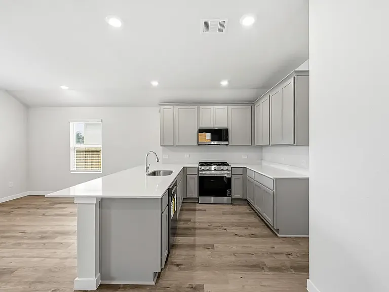 811 Brookside Dr — Photo 12