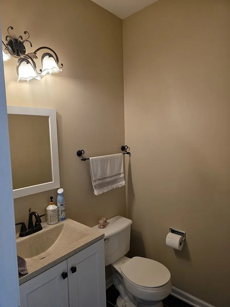 2 bed, 2.5 bath, 1395 sqft, $2,900 — Photo 3