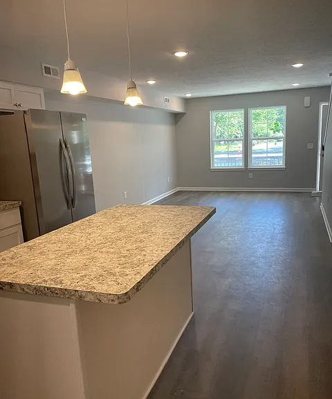 13580 Main St #3 — Photo 2