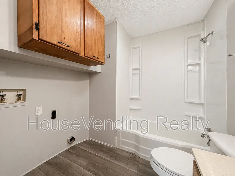 253 Atlantic Ave — Photo 9
