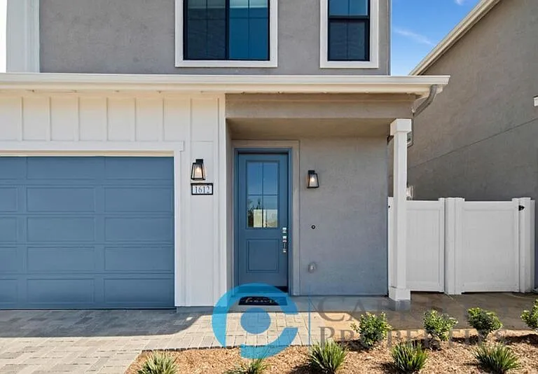 1662 Neptune Ave — Photo 7