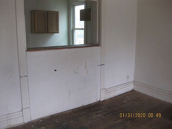 4th image of 542 Kelton Ave