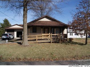 123 Hampton St, Bethalto, IL