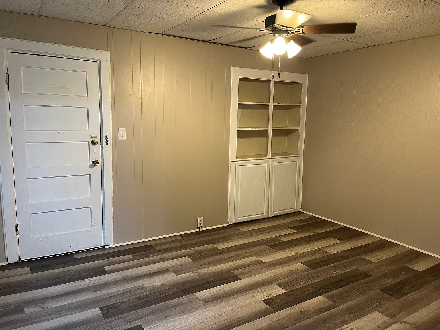 420 Christie St — Photo 3