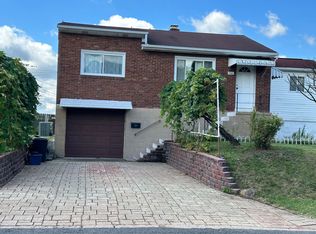 302 Meadowlark Ln, West Mifflin, PA 15122