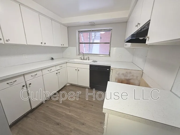 4102 Garden Estates Dr #4 — Photo 3