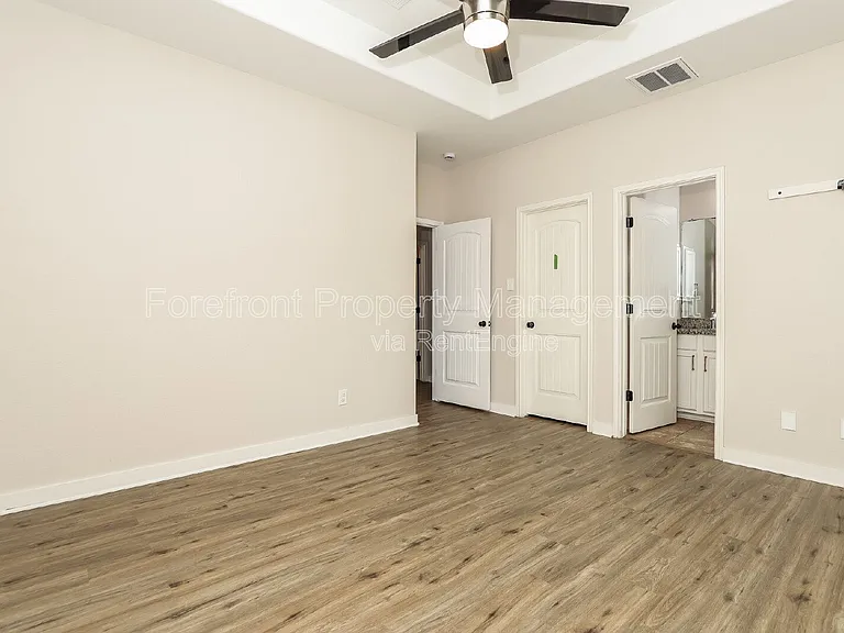 1330 Plaza Lake Dr — Photo 9