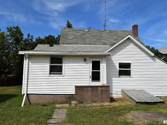 5th image of 246 E 3rd St